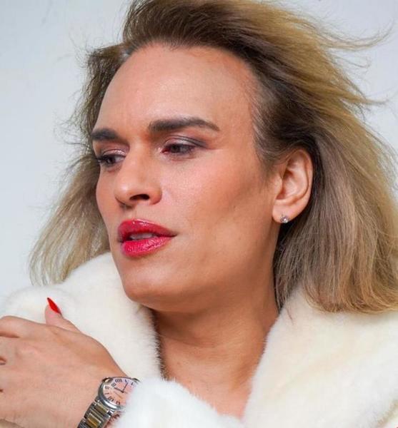 100296 43890afb 3475 4180 a131 ea1f57b75516