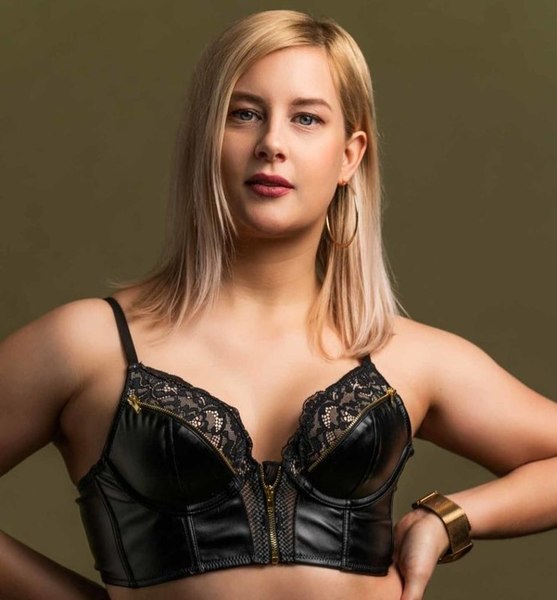 78469 corinna wie ner  1 