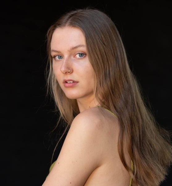 87569 kira wiechers 2