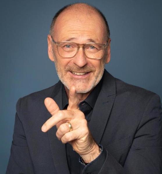 98651 sigfrastud 0200 web xl  copy 