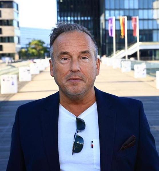 99490 216a4532  copy 