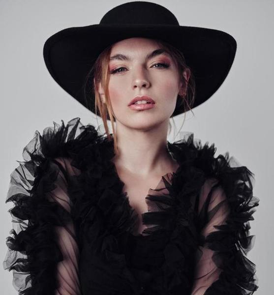 99855 anne0711 1  copy 